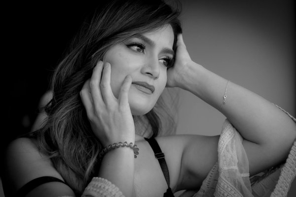 What are the key components of a classic ploughman's lunch?